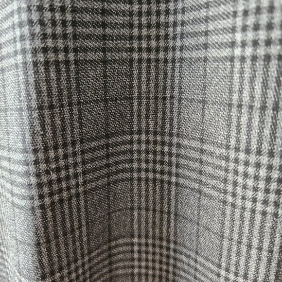 Hilary Radley grey and black plaid pants size 8. - Picture 4 of 4